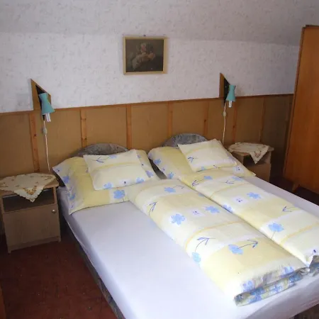 Revesz Vendeghaz Guest house