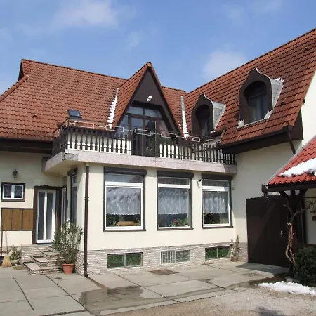 Revesz Vendeghaz Harkány