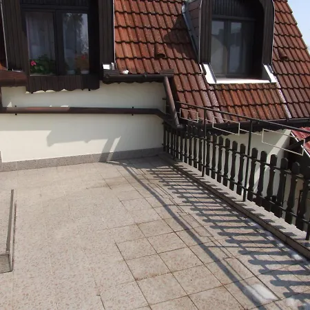 Revesz Vendeghaz Guest house 3*