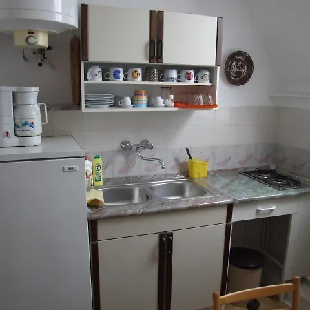 Revesz Vendeghaz Гостевой дом 3*