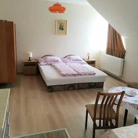 Revesz Vendeghaz 3* Harkány